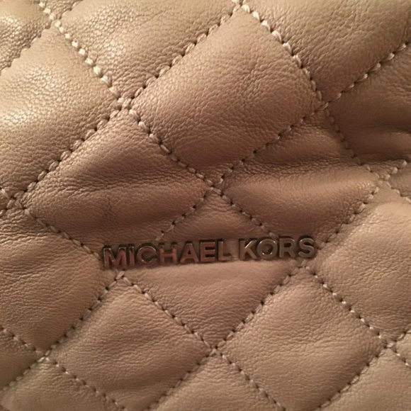Michael Kors Leather Shoulder bag - Picture 3 of 9
